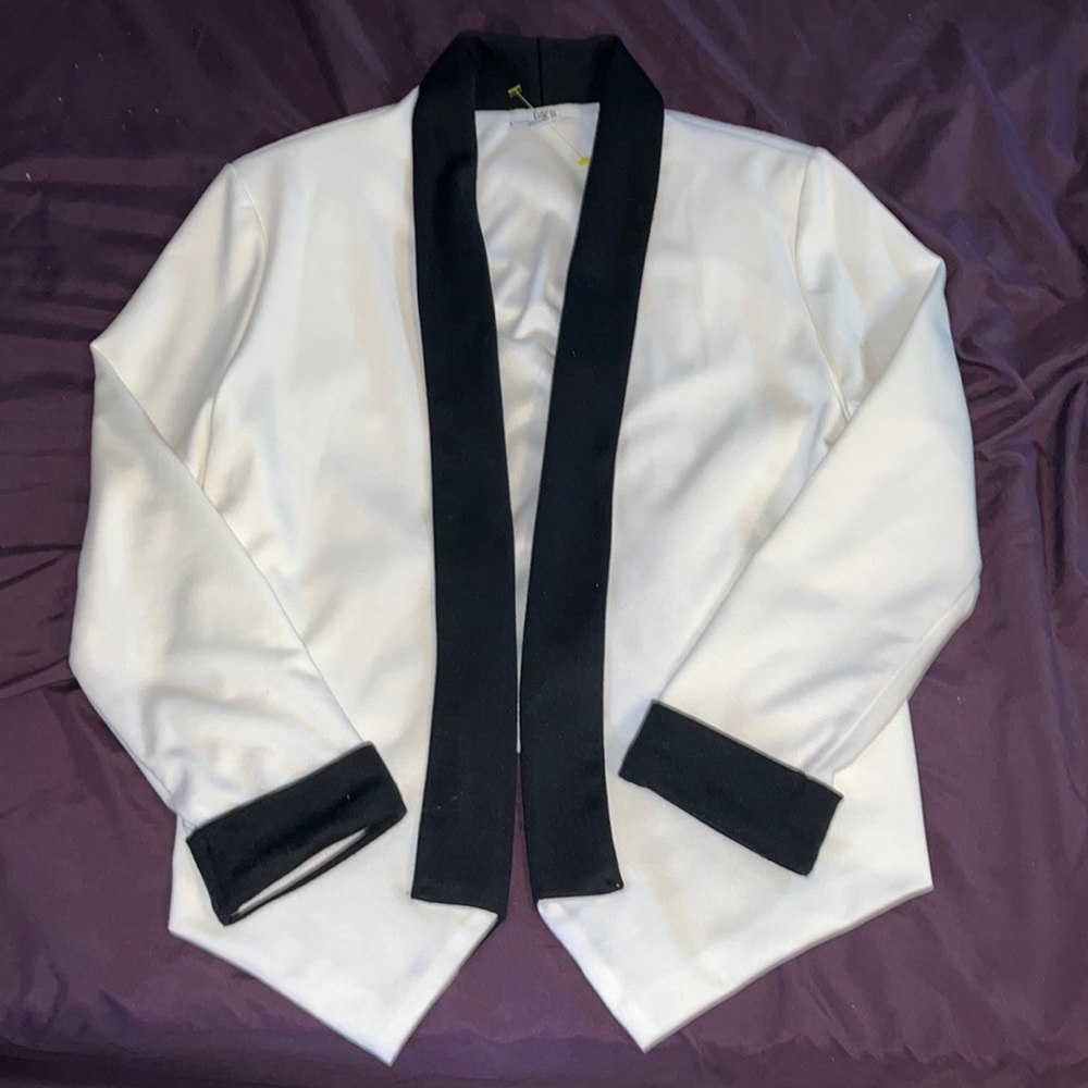 Bar lll white and black jacket, size S small